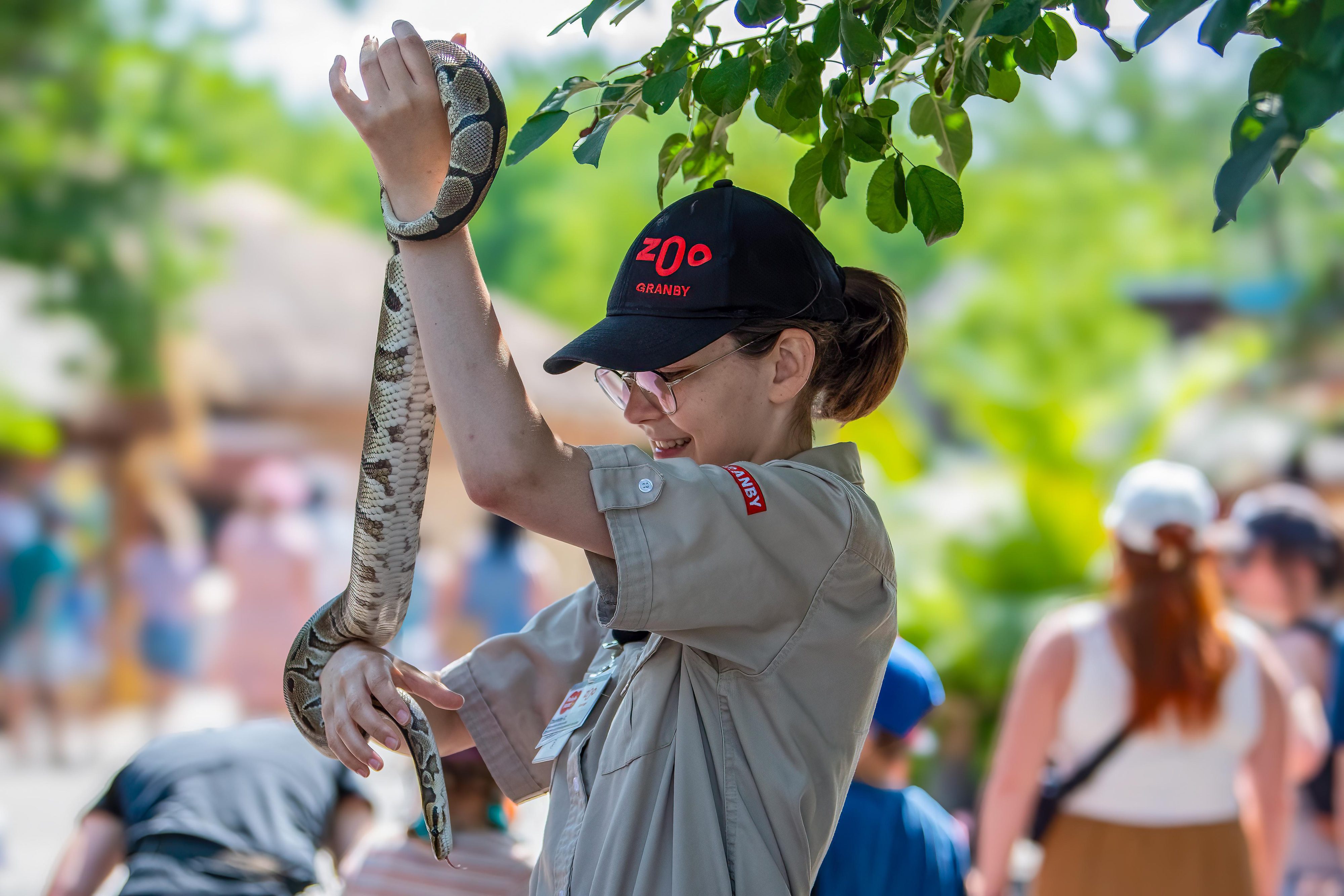 Zoo de Granby natutaliste interprete eduaction presentation serpent