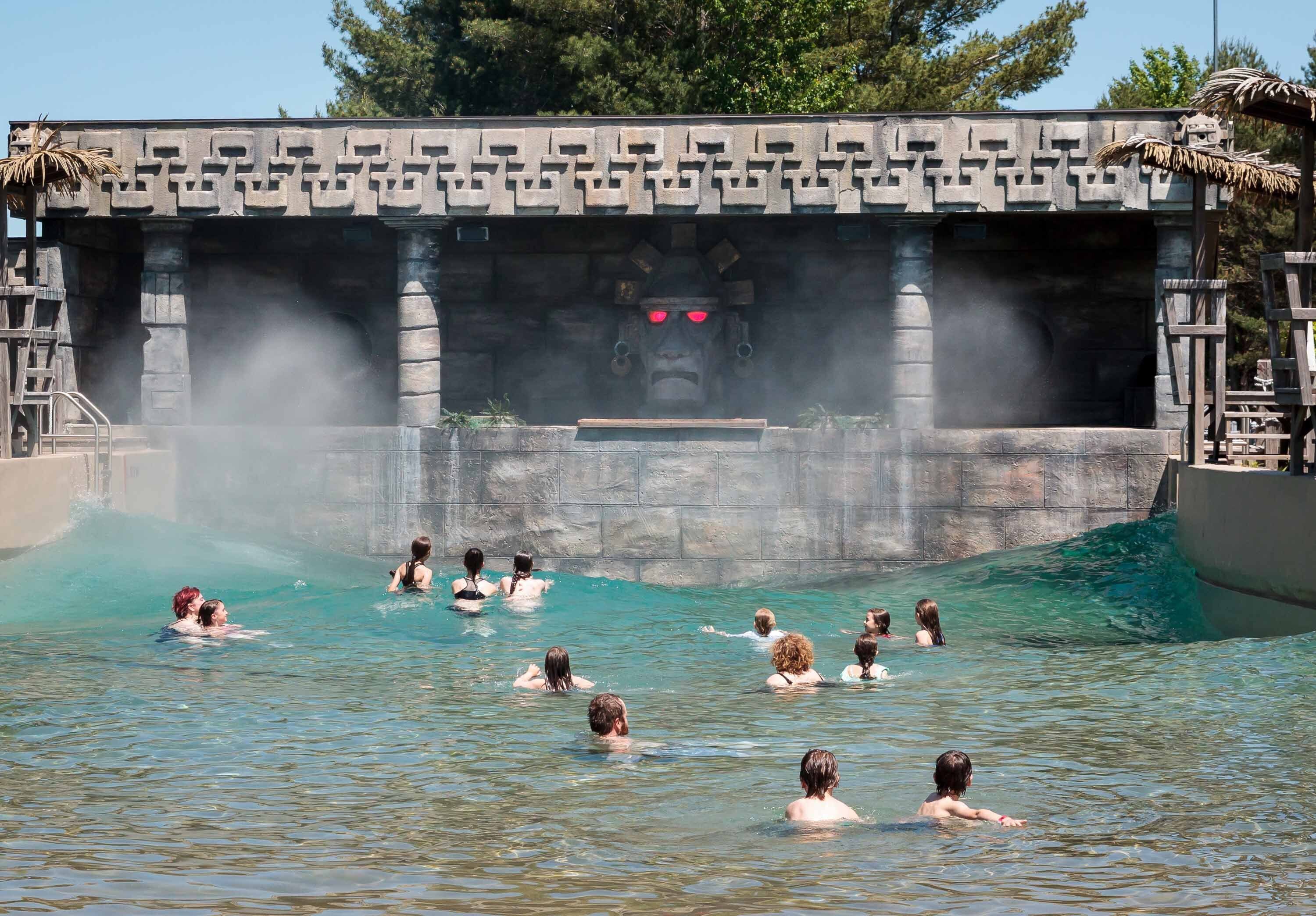 Suricate Zoo De Granby suricate-zoo-de-granby